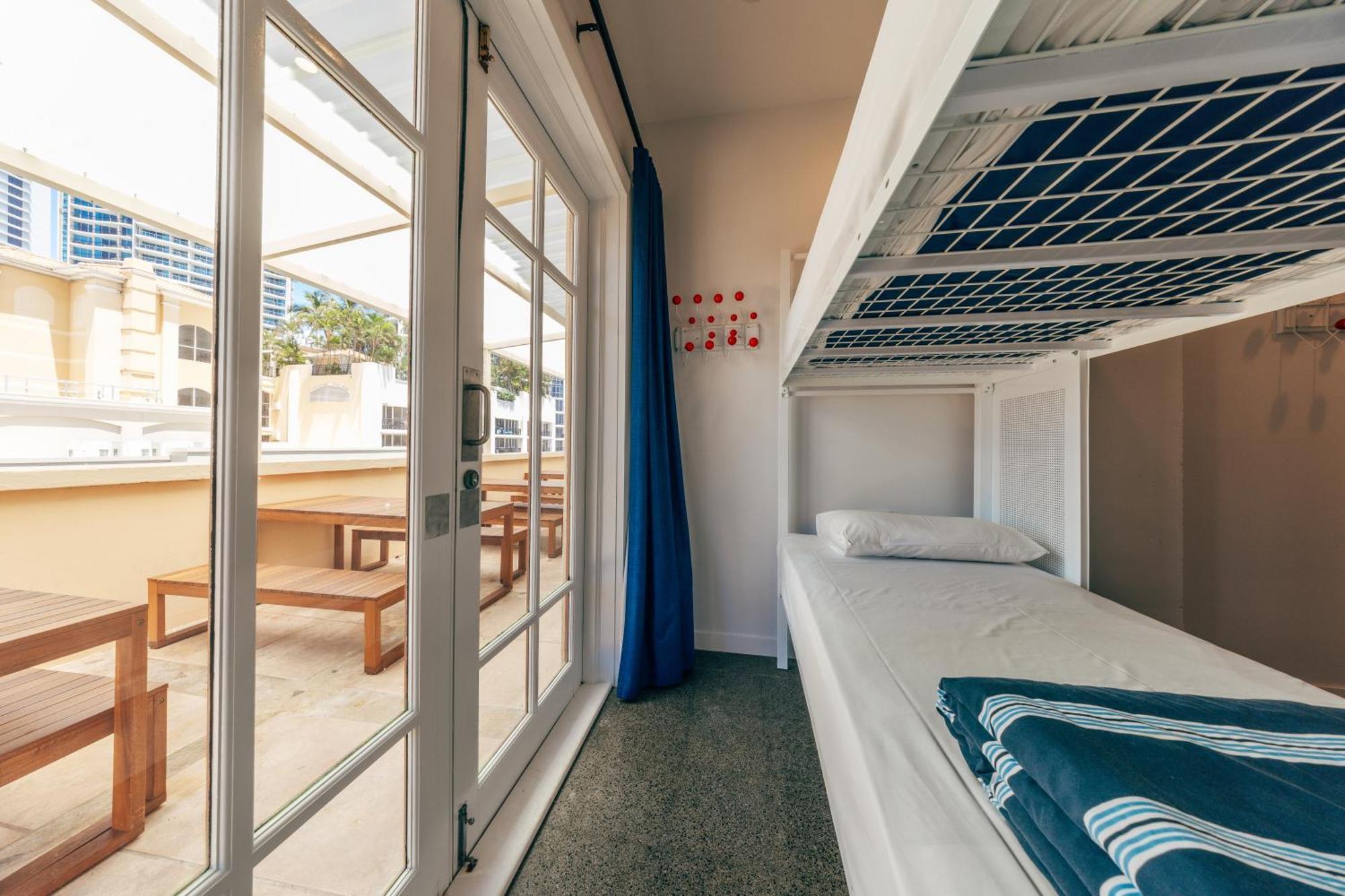 Auberge de jeunesse Maze Backpackers - Gold Coast Extérieur photo
