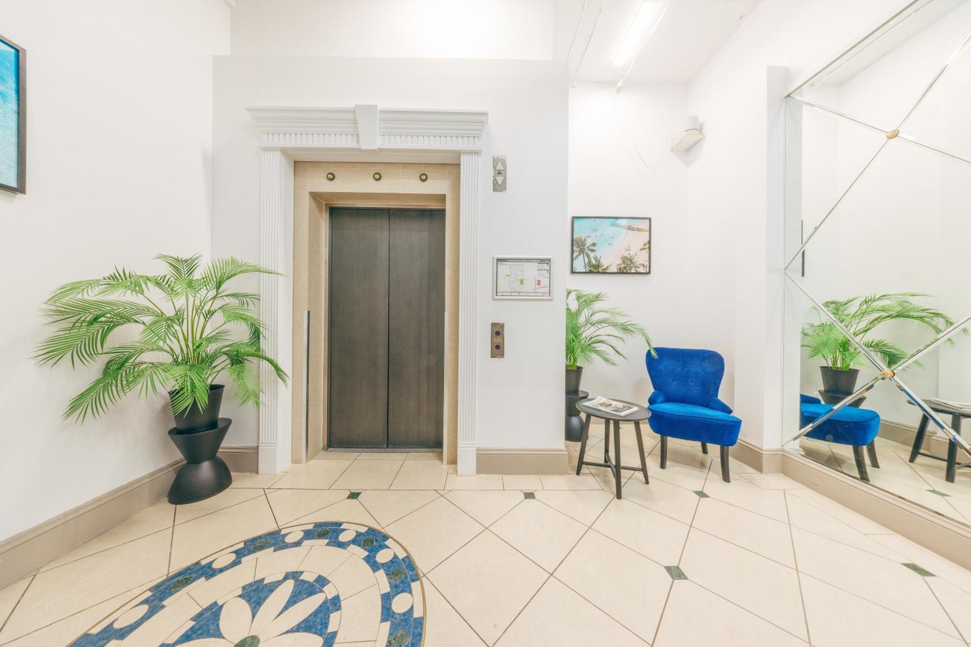 Auberge de jeunesse Maze Backpackers - Gold Coast Extérieur photo