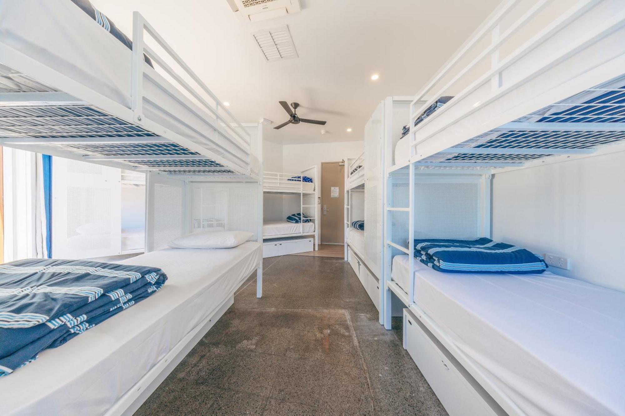 Auberge de jeunesse Maze Backpackers - Gold Coast Extérieur photo